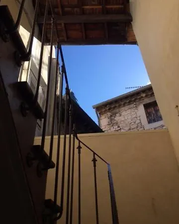 Appartement Sympa Dans Le Vieux Nîmes
