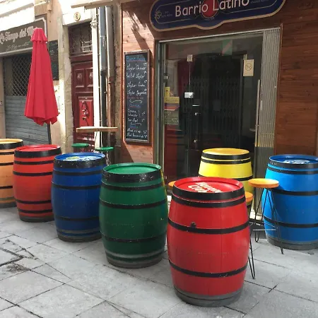 Sympa Dans Le Vieux Nîmes