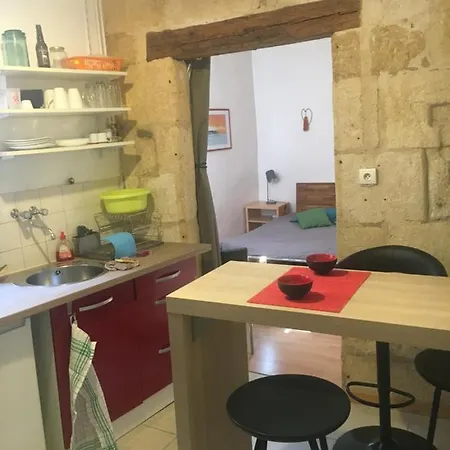 Sympa Dans Le Vieux * Nîmes